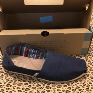 Toms